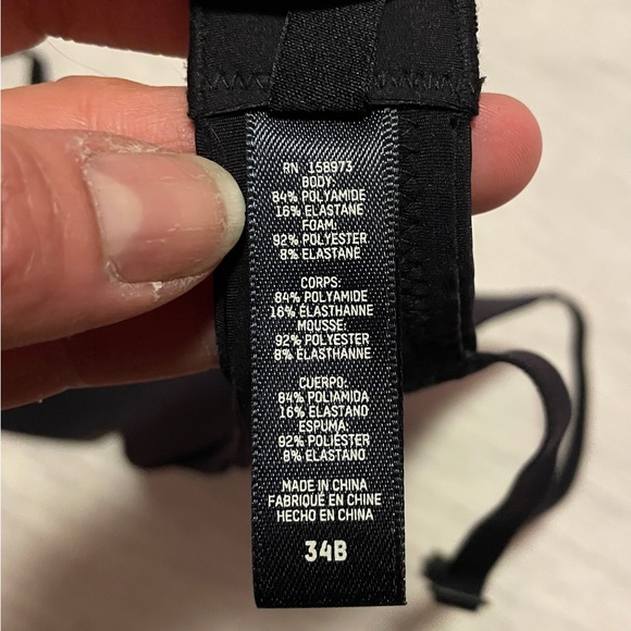 SKIMS *NEW* Wireless Form Push-Up Plunge Bra - Picture 3 of 6